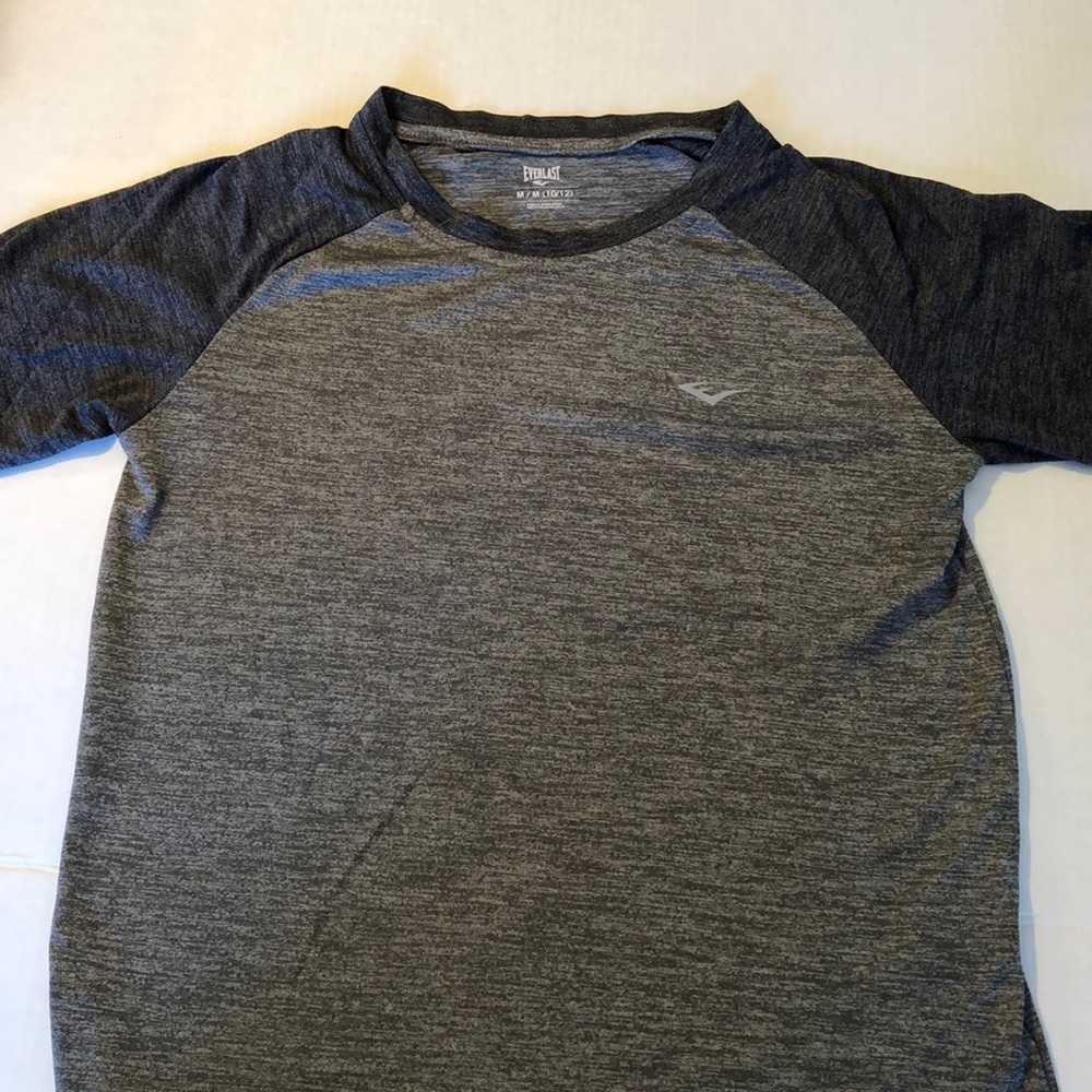 Everlast Boys Long Sleeve Performance T-shirt Sz M